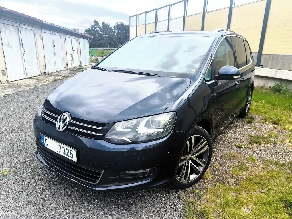 SHARAN 2.0 TDi 7/MÍST Bi-XENON DPH PLNÝ SERVIS